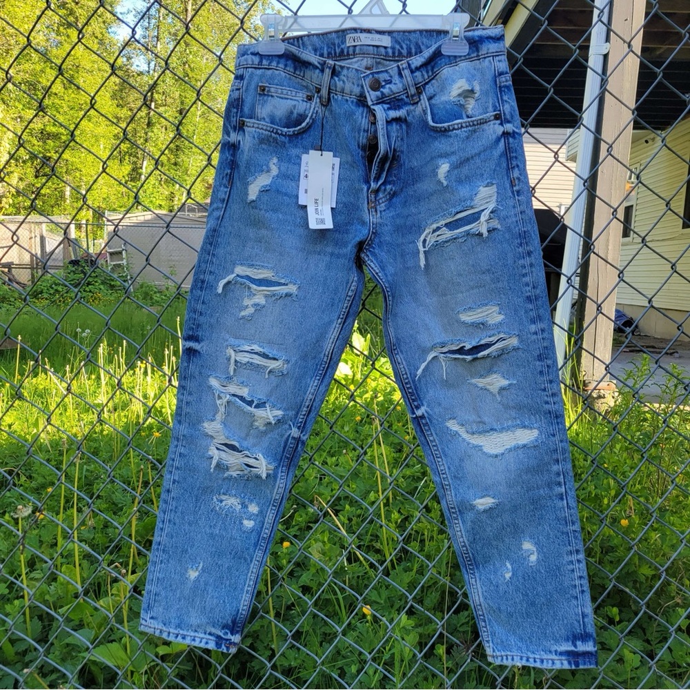 BNWT Zara Distressed Jeans